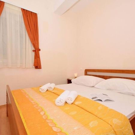 Apartments Sima Трогир Екстериор снимка