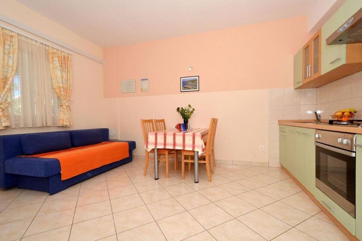 Apartments Sima Трогир Екстериор снимка
