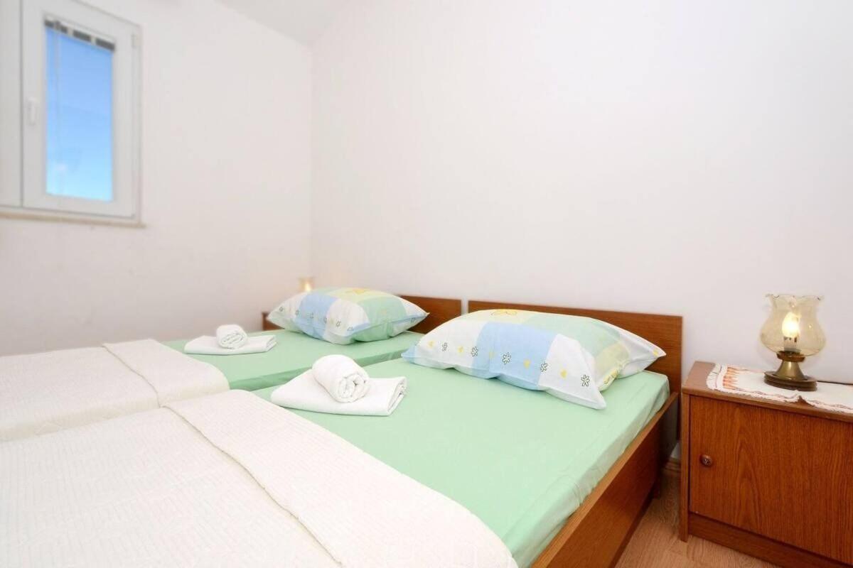 Apartments Sima Трогир Екстериор снимка