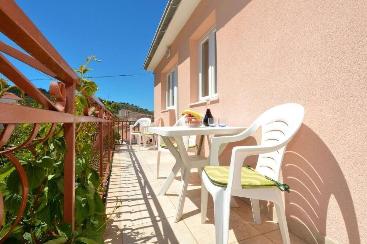 Apartments Sima Трогир Екстериор снимка