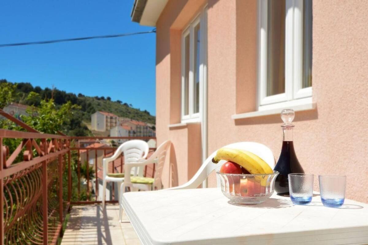 Apartments Sima Трогир Екстериор снимка