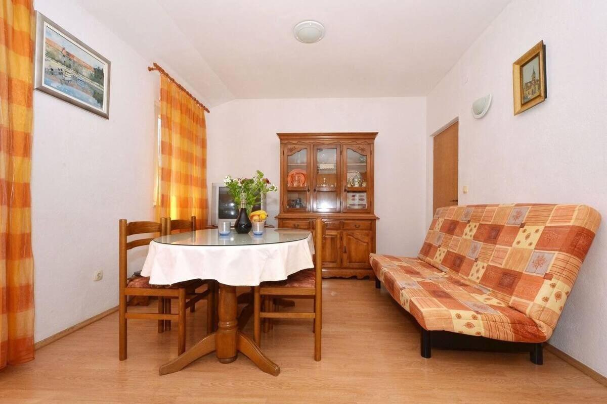 Apartments Sima Трогир Екстериор снимка